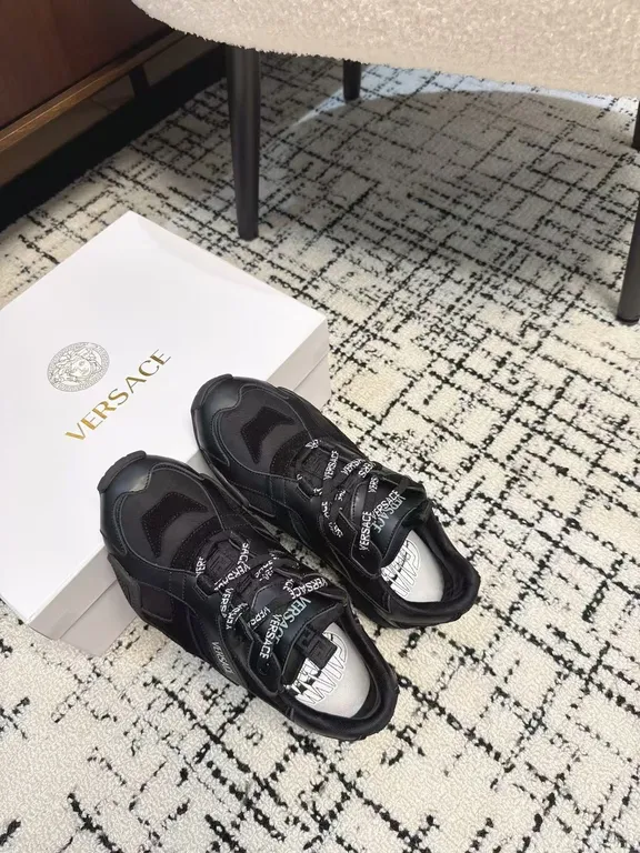 Versace Shoe 